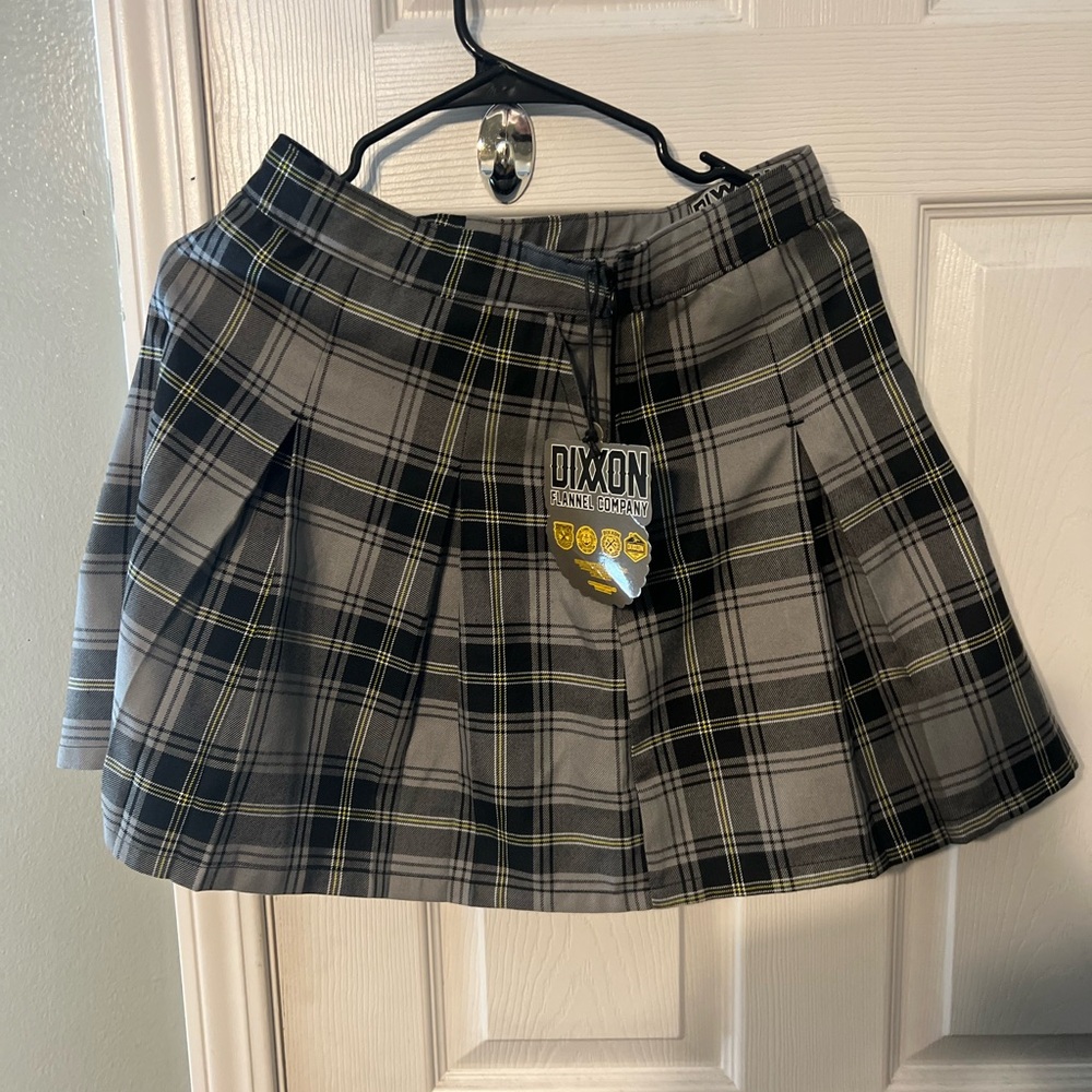 Women’s Med Dixxon Skirt “The As If”